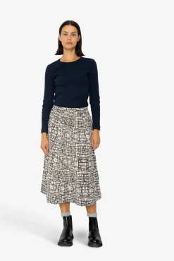 Full Seam Skirt - Black Ecru Maze Print
